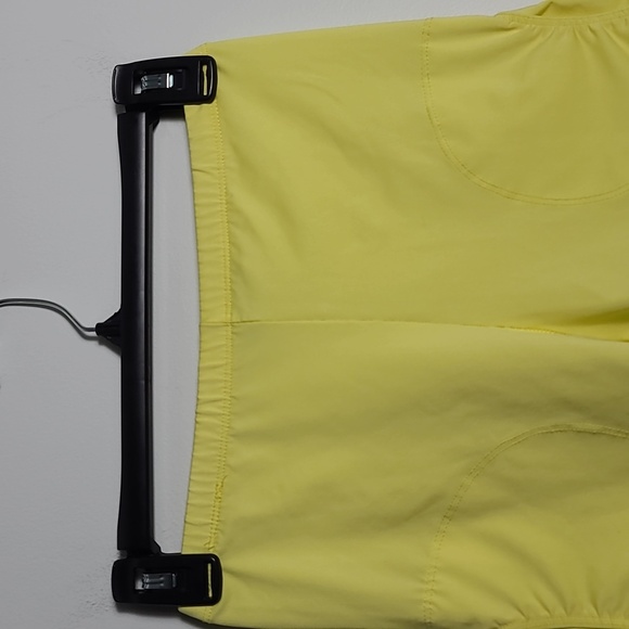 TAIL Yellow Athletic Lightweight Performance Biker Shorts Size Small - Picture 6 of 9